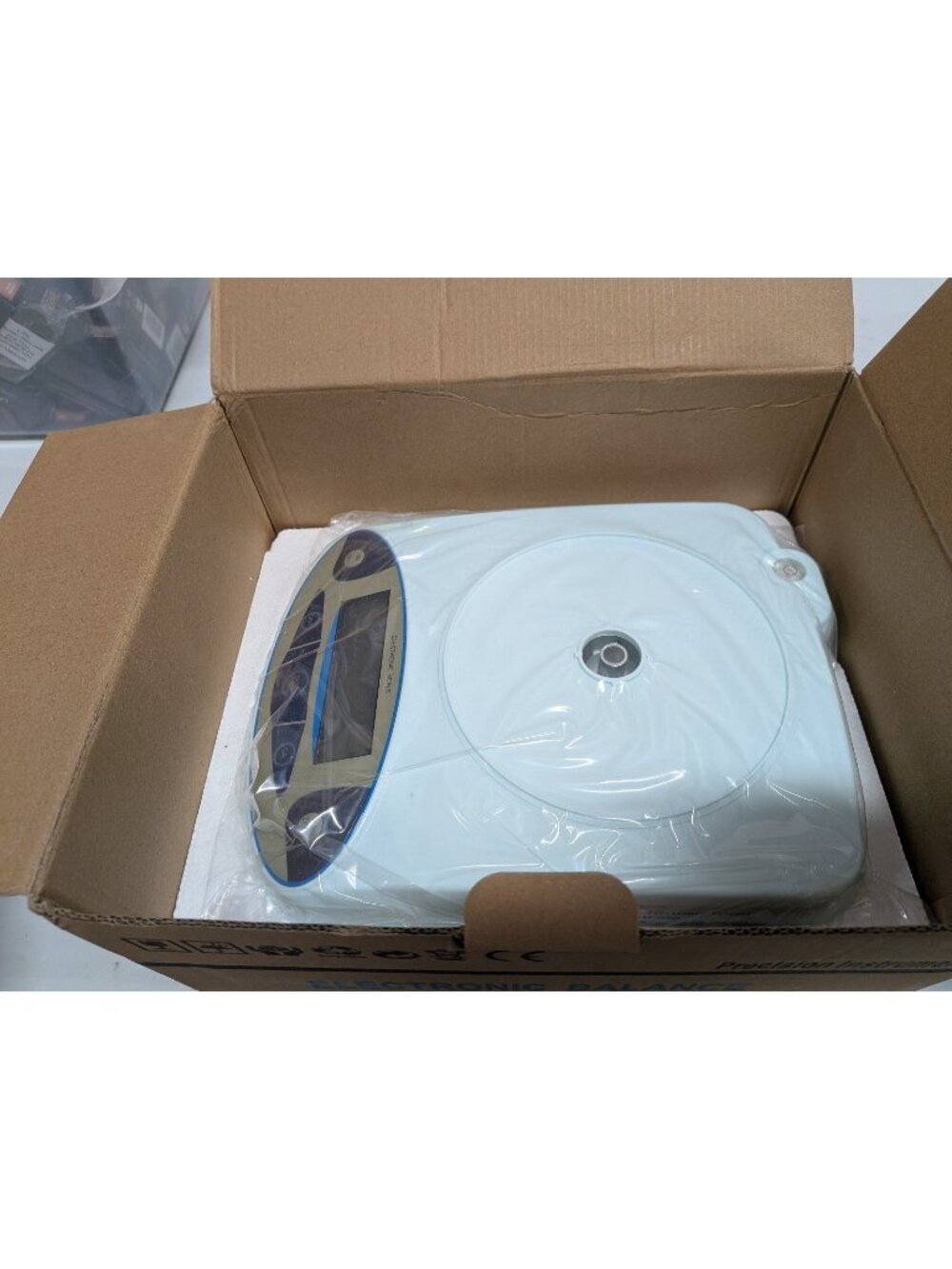 Lab Scale 500g*0.001g, High Precision Accurate Analytical Balance with Windshiel